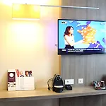 卡昂蔚蓝之珠美居酒店 酒店