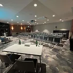 卡昂蔚蓝之珠美居酒店 4* 凯恩