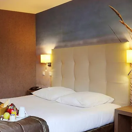Mercure Cote De Nacre מלון