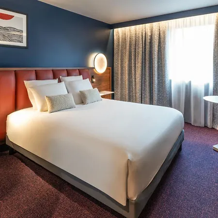 Отель Mercure Cote De Nacre 4*