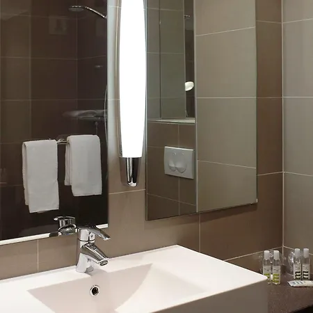 Отель Mercure Cote De Nacre