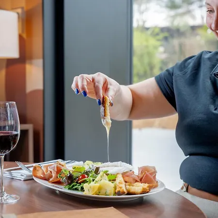 Mercure Cote De Nacre 4*