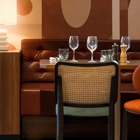 Отель Mercure Cote De Nacre