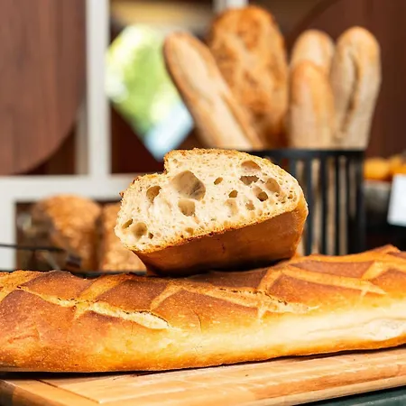 Mercure Cote De Nacre מלון