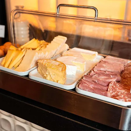 Hotel Mercure Cote De Nacre