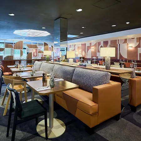 卡昂蔚蓝之珠美居酒店 4*