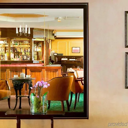 Mercure Cote De Nacre Отель