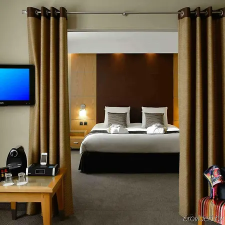 Готель Mercure Cote De Nacre Кан