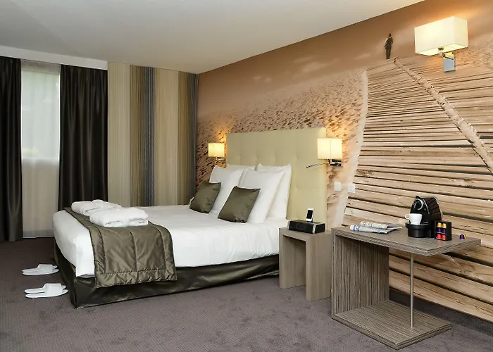 Mercure Cote De Nacre ホテル 4*