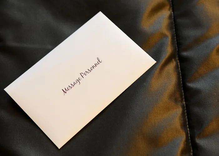 卡昂蔚蓝之珠美居酒店 4*