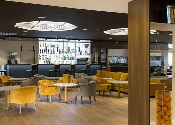 Mercure Cote De Nacre Hotel 4*