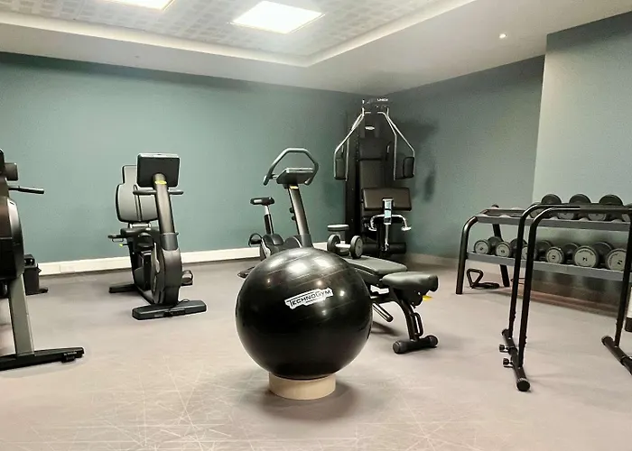 Mercure Cote De Nacre 4*