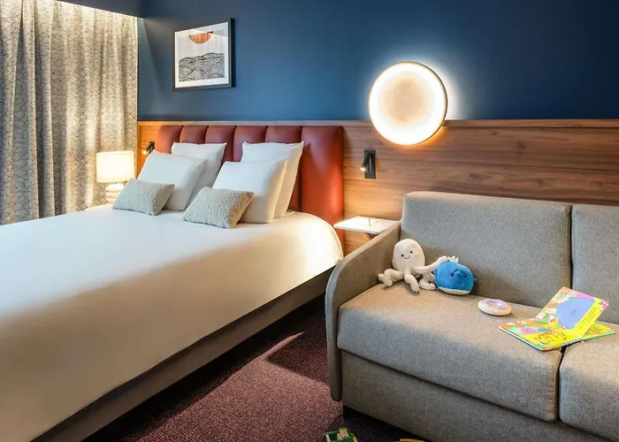 卡昂蔚蓝之珠美居酒店 4*