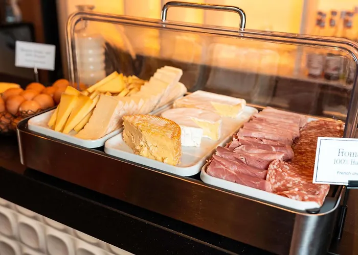 Hotel Mercure Cote De Nacre